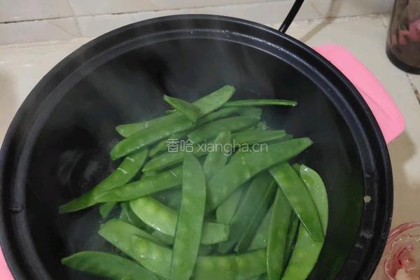五花肉炒荷兰豆的做法图解6