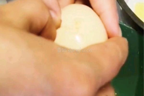 韭菜鸡蛋馅饺子的做法图解3