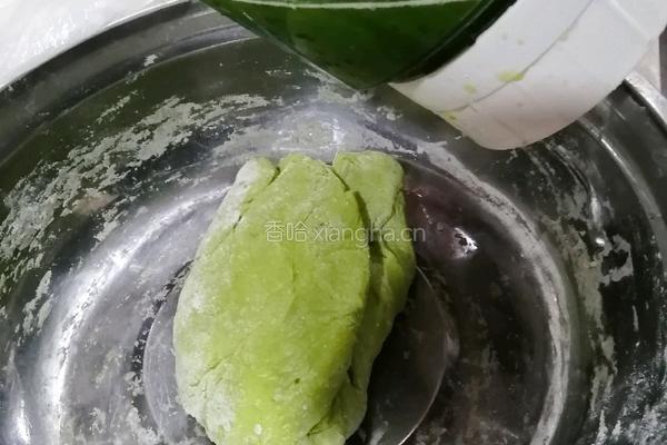 菠菜包子的做法图解2