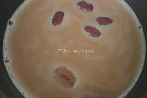 红枣奶茶的做法图解3