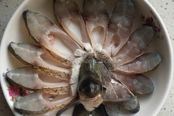 孔雀?开屏（武昌魚）的做法图解5
