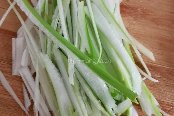 酸辣土豆丝的做法图解1