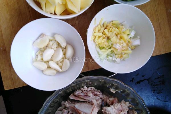 排骨吨土豆的做法图解2