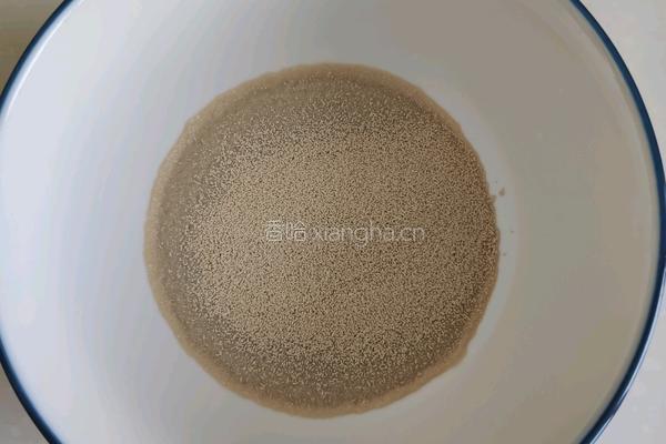 牛奶花球馒头的做法图解2
