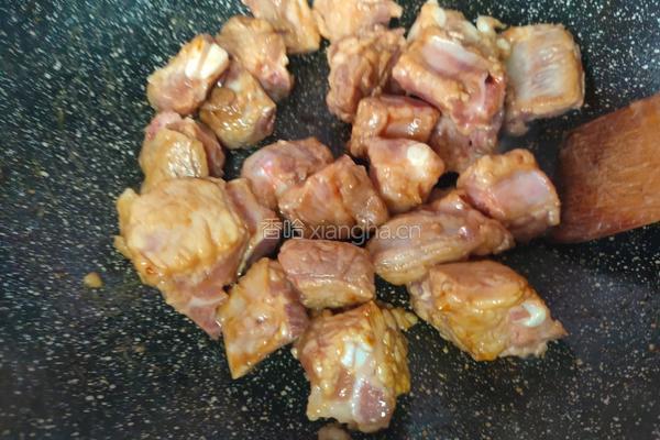 毛豆烧排骨的做法图解4