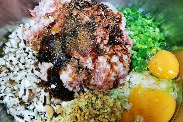 双色香菇鲜肉包的做法图解8