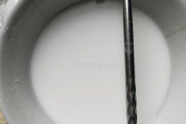 刮凉粉的做法图解1