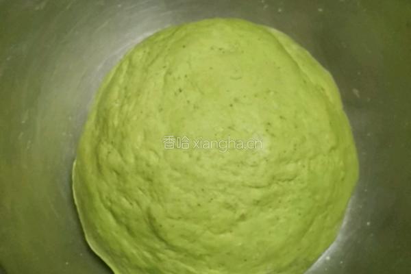 绿色面团制作与发酵的做法图解8