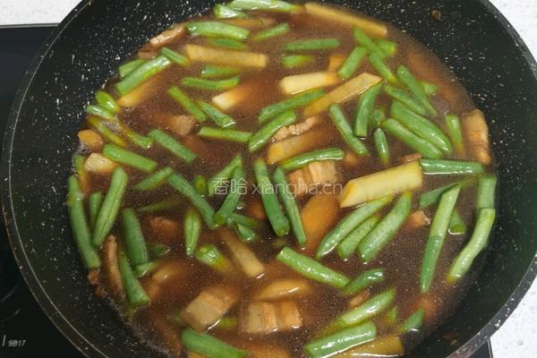 五花肉豆角土豆焖面的做法图解7