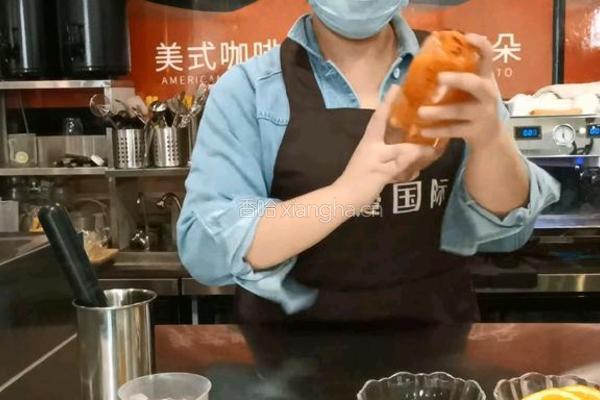 喜茶同款｜橙香草莓果茶的做法图解7