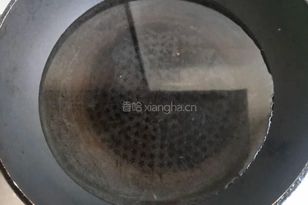 腊肠炒荷兰豆的做法图解1