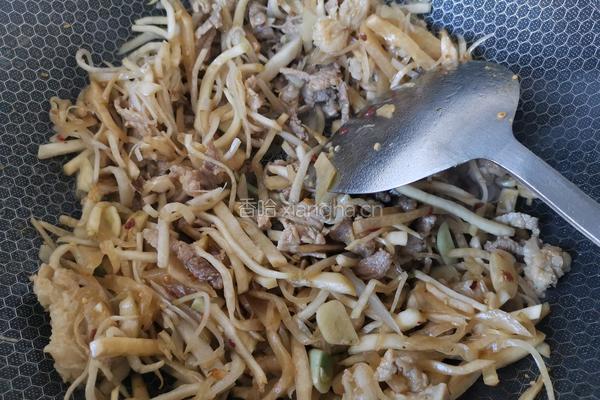 家常芥菜丝咸菜炒肉丝的做法图解5