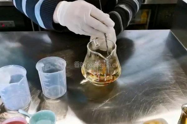 防疫饮品l罗汉果雪梨蜂蜜水的做法图解3