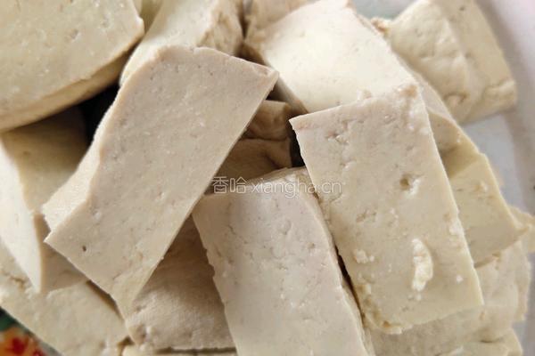 白菜炖豆腐的做法图解2