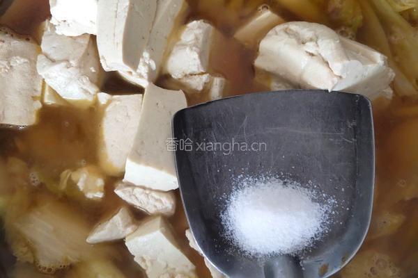 白菜炖豆腐的做法图解4