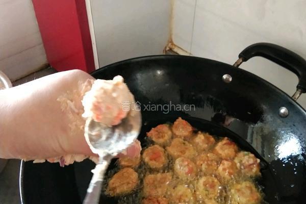 炸素丸子的做法图解3