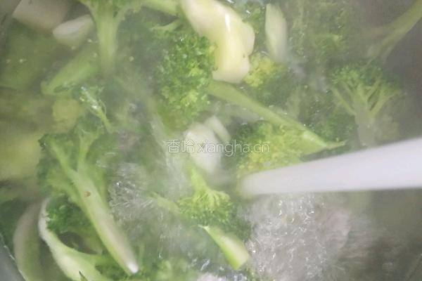 3分钟减肥瘦身菜蒜蓉西兰花的做法图解5