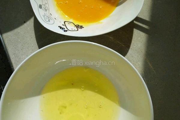 电饭煲蒸蛋糕的做法图解1