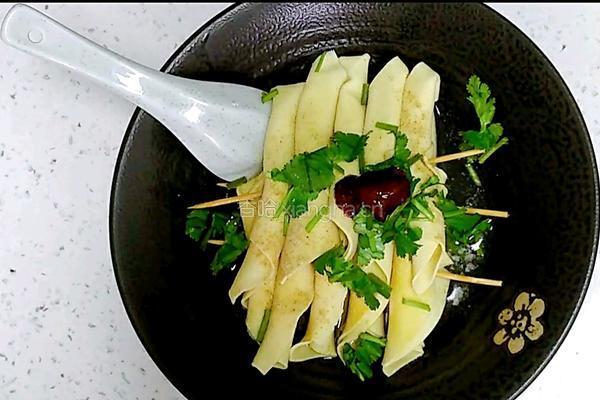 超级鲜美的鸡汤豆腐串 最后连烧烤和鸡汤都有了的做法图解12