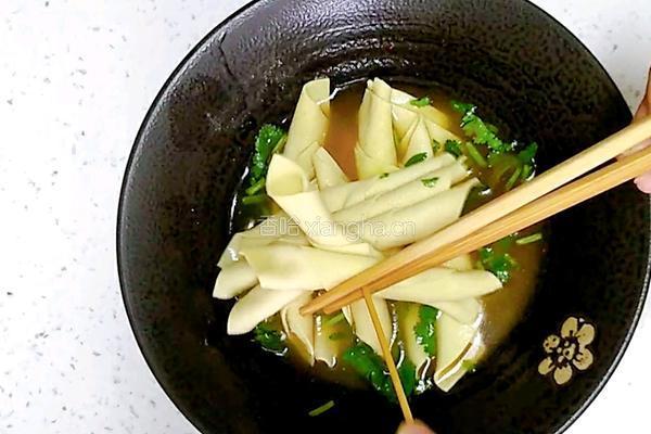 超级鲜美的鸡汤豆腐串 最后连烧烤和鸡汤都有了的做法图解14