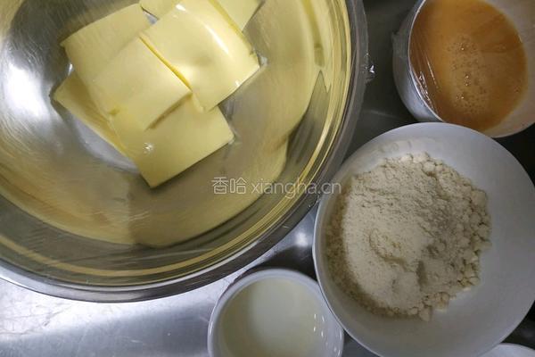 香蕉蛋糕的做法图解2