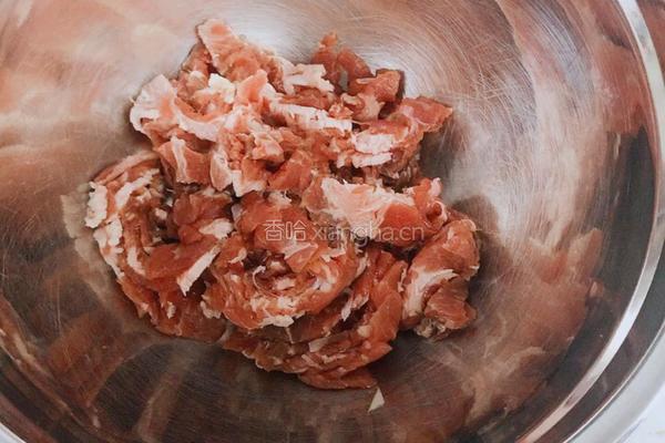 韩式炒牛肉的做法图解1