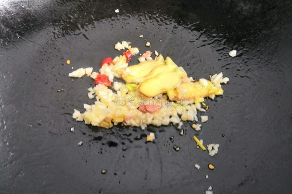 电饭锅焖鸡的做法图解5