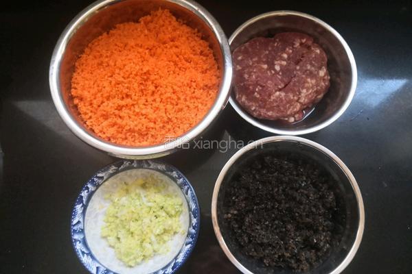 木耳胡萝卜水饺的做法图解6