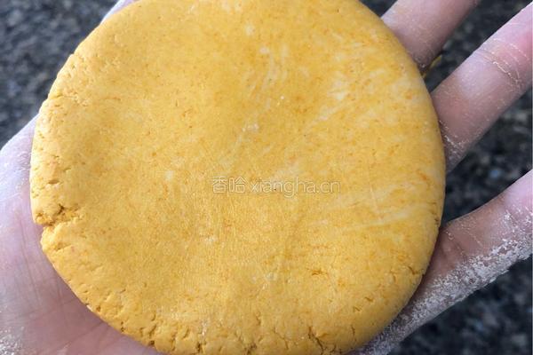 外酥里嫩南瓜饼的做法图解7