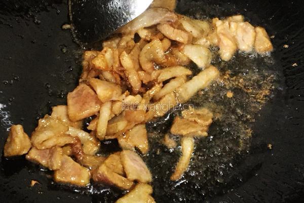 包心菜炒肉的做法图解7