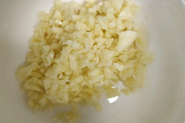 超级快速3分钟出锅蒜蓉油麦菜的做法图解2
