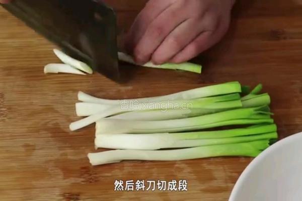葱烧豆腐的做法图解2