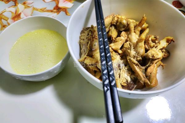 一只鸡吃法之一（鸡汤加➕炒鸡骨架）的做法图解10