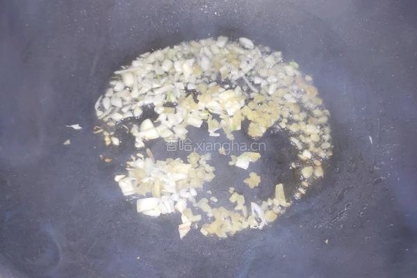 一只鸡吃法之一（鸡汤加➕炒鸡骨架）的做法图解8