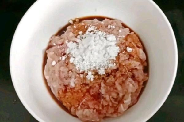 豆角肉沫便当的做法图解2