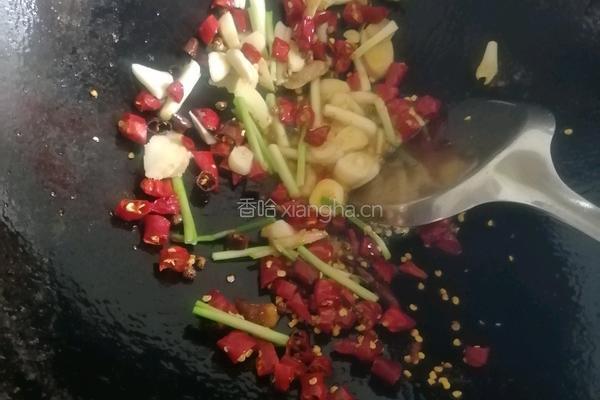 辣子鸡丁的做法图解11
