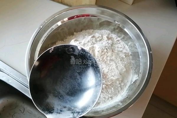 大又圆的白馒头的做法图解1