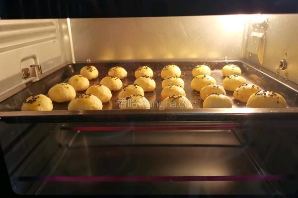 海苔芝麻肉松饼的做法图解2