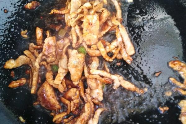 速成肉丝干煸豆角的做法图解3