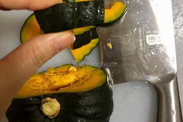 小贝瓜蒸鸡肉的做法图解2