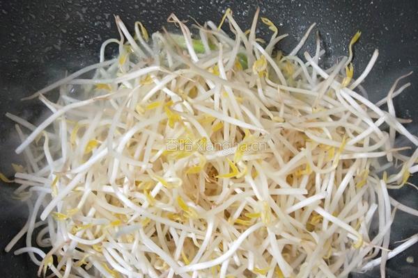 清炒豆芽便当的做法图解3