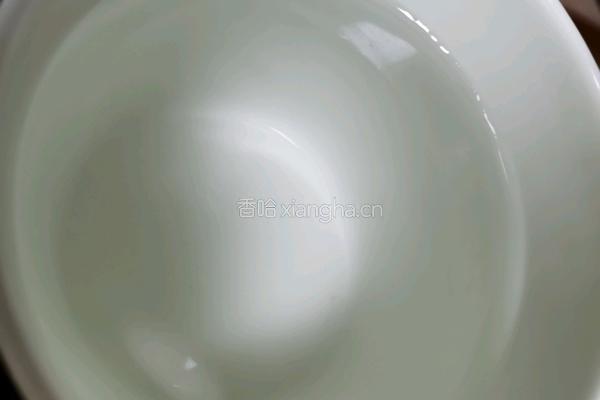 蓝莓雪梨汁的做法图解4