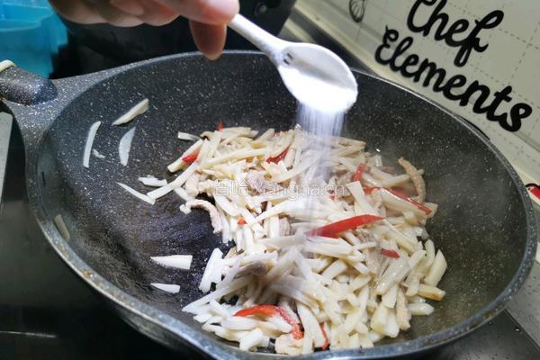 莲菜炒肉丝双色米便当的做法图解7