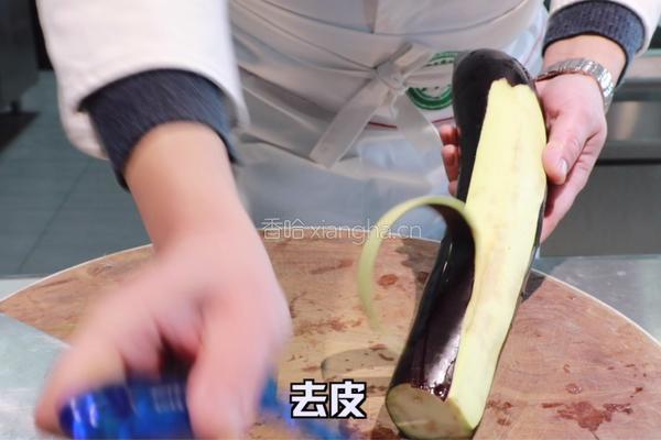 鱼香茄子的做法图解1