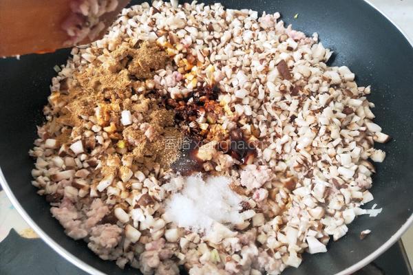 香菇肉包馅儿的做法图解4