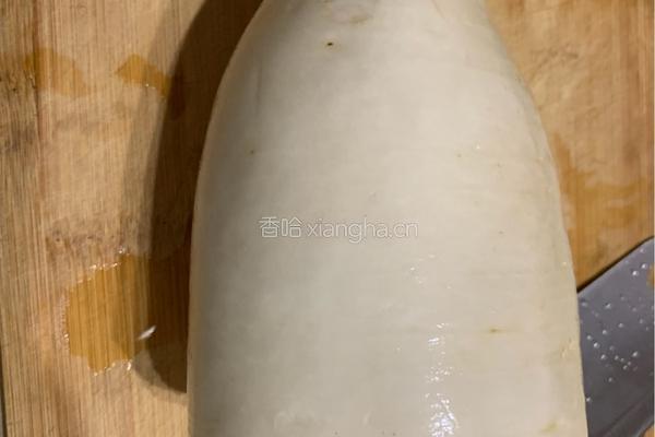 腌萝卜的做法图解1