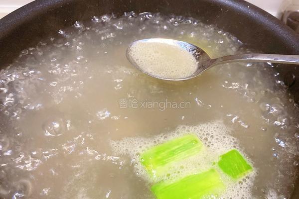 排骨山药胡萝卜汤的做法图解6