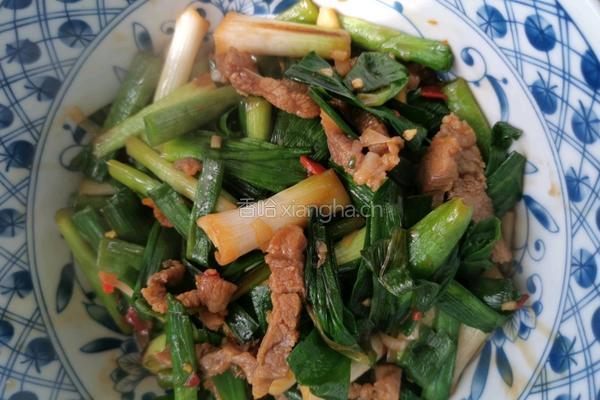 蒜苗炒肉的做法图解4