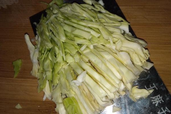 甘蓝蛋炒饭的做法图解1