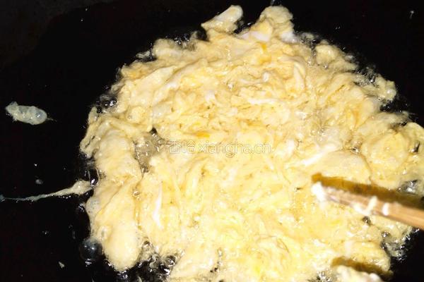 甘蓝蛋炒饭的做法图解3